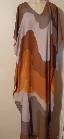 Earthtone Kaftan - Picture 2 of 3